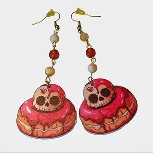 Skull Donut Earrings W/Shell & Dyed Agate Beads Hypoallergenic Hooks NWOT